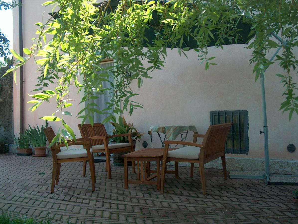 Una Casa Di Campagna Dossobuono Exterior photo